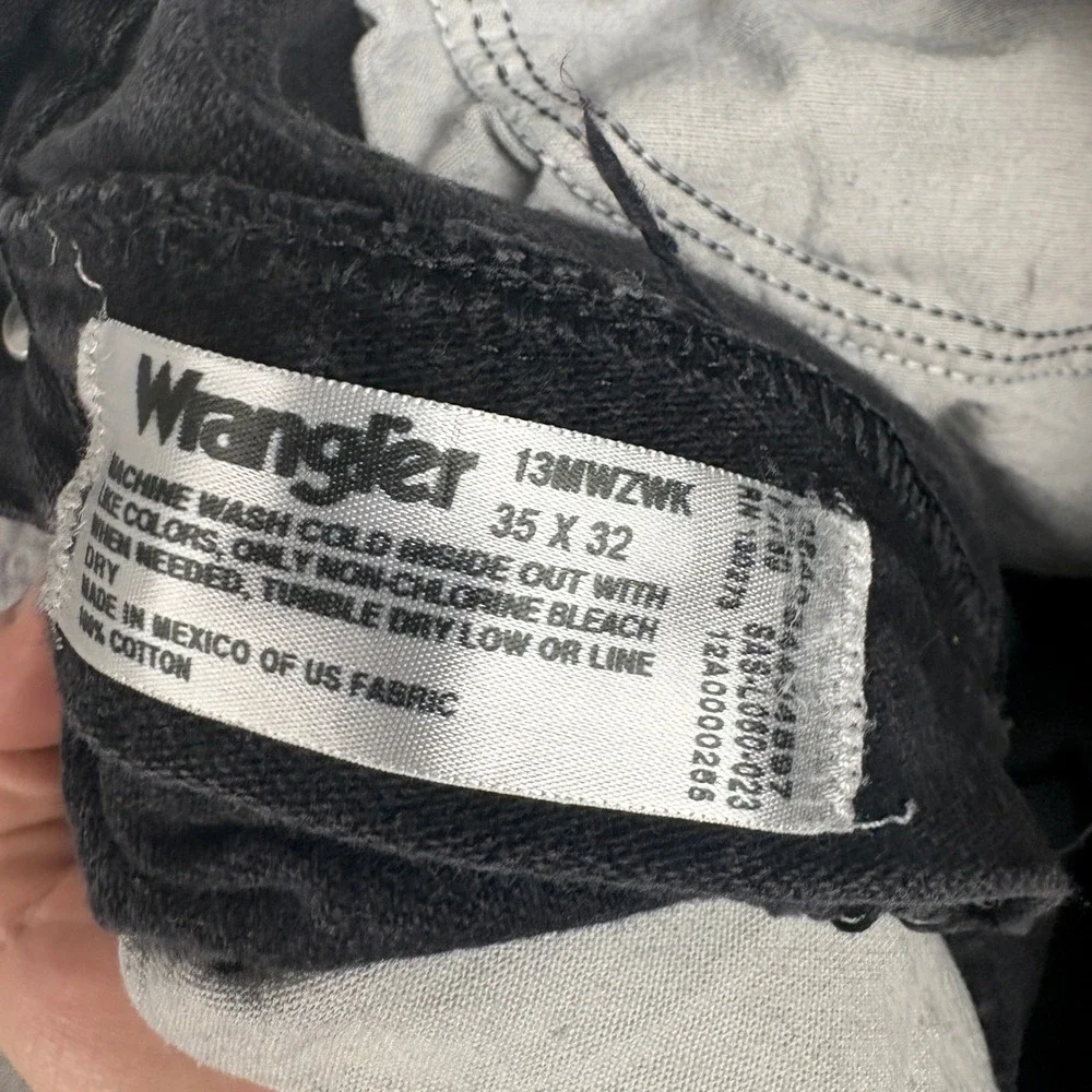 Wrangler Jeans Mens 35x32 Black 13MWZ Cowboy Cut Original Fit Denim Patch